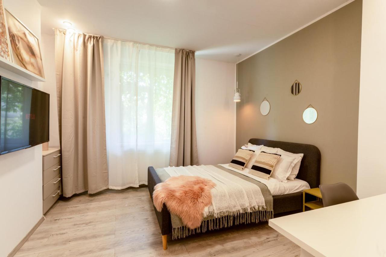 Ideal Stay: Spacious 2Br Apt Near Calea Victoriei Bucharest Luaran gambar