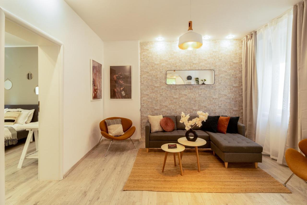 Ideal Stay: Spacious 2Br Apt Near Calea Victoriei Bucharest Luaran gambar
