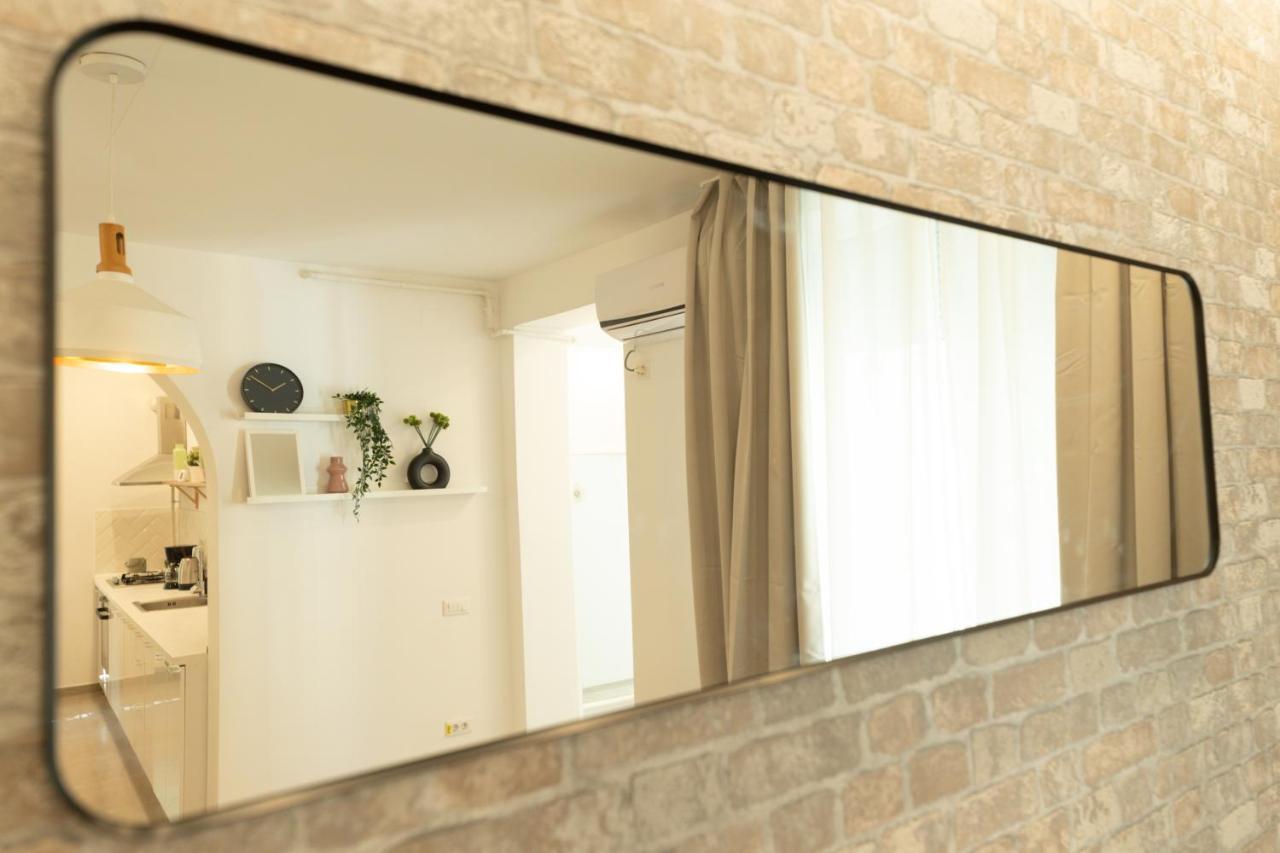 Ideal Stay: Spacious 2Br Apt Near Calea Victoriei Bucharest Luaran gambar